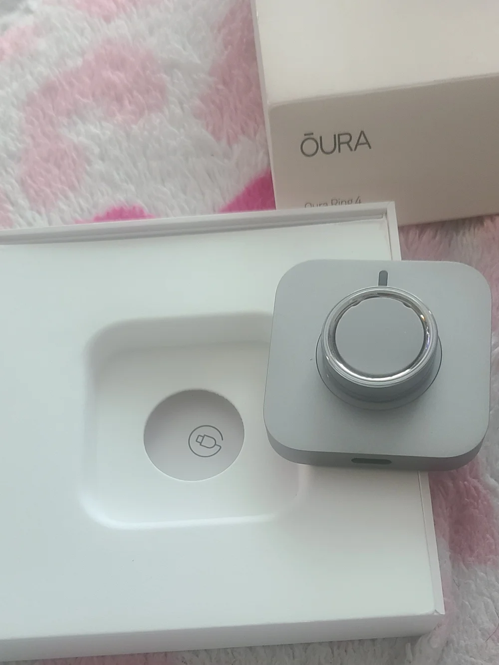 Oura Silver Ring 4 Boxed Smart Ring - Silver